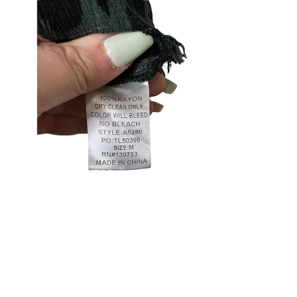 Umgee Cheetah Print Fringe Top Size Medium - Picture 8 of 9